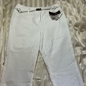 Dana Bachman Capri Pants with belt